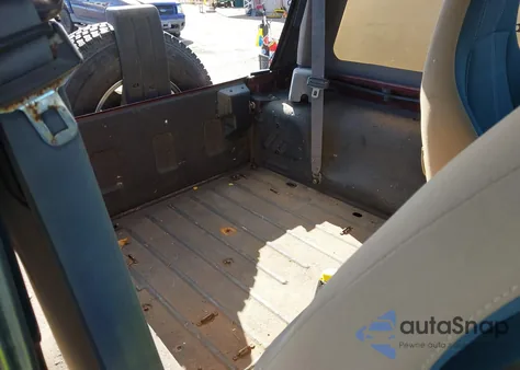 2002 Jeep Wrangler Sahara z USA, uszkodzony, nr VIN 1J4FA59S62P711621